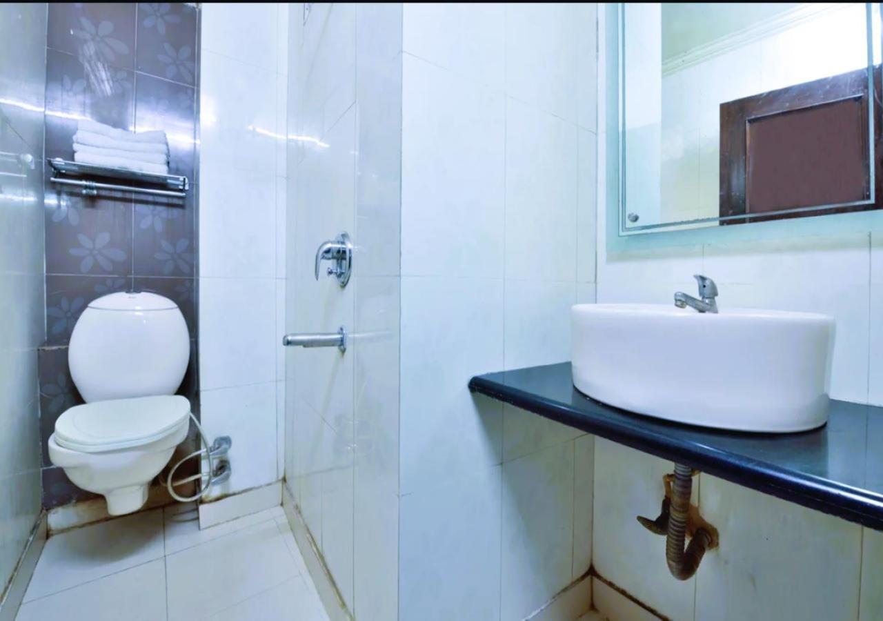 Hotel International Neelam Near New Delhi Railway Station Exterior photo