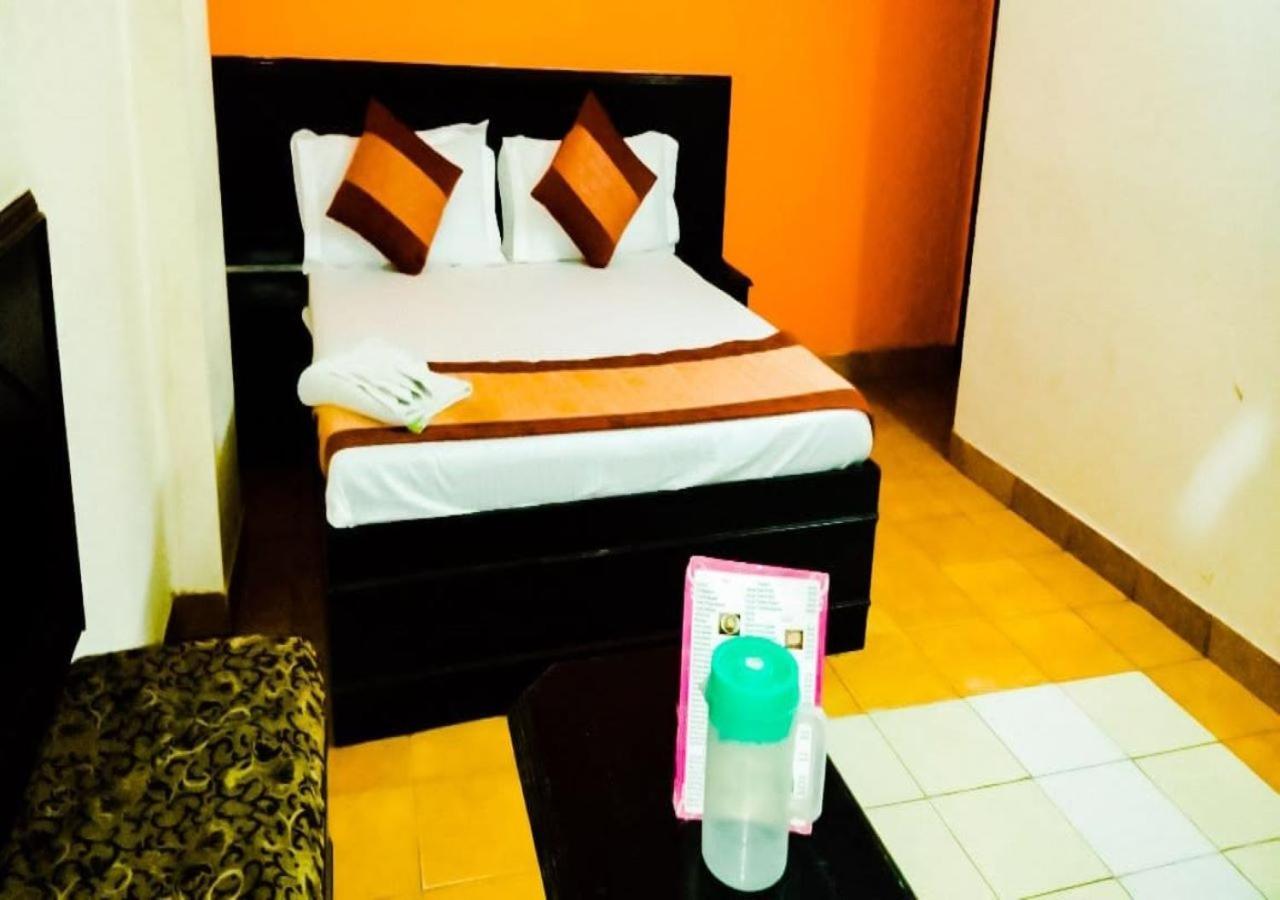 Hotel International Neelam Near New Delhi Railway Station Exterior photo